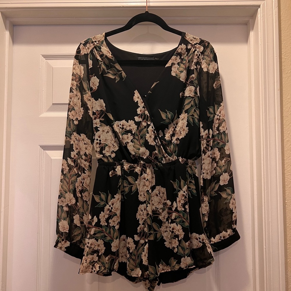 ASTR Black floral romper
